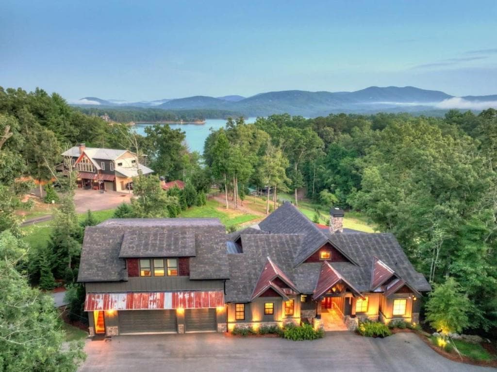 6 bedroom, 8 bathroom, 5,103 sq ft single family residence for sale at 66 Rome Point, Blue Ridge, GA 30513 — photo 6