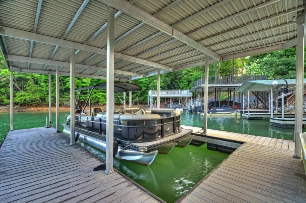 6 bedroom, 8 bathroom, 5,103 sq ft single family residence for sale at 66 Rome Point, Blue Ridge, GA 30513 — photo 9