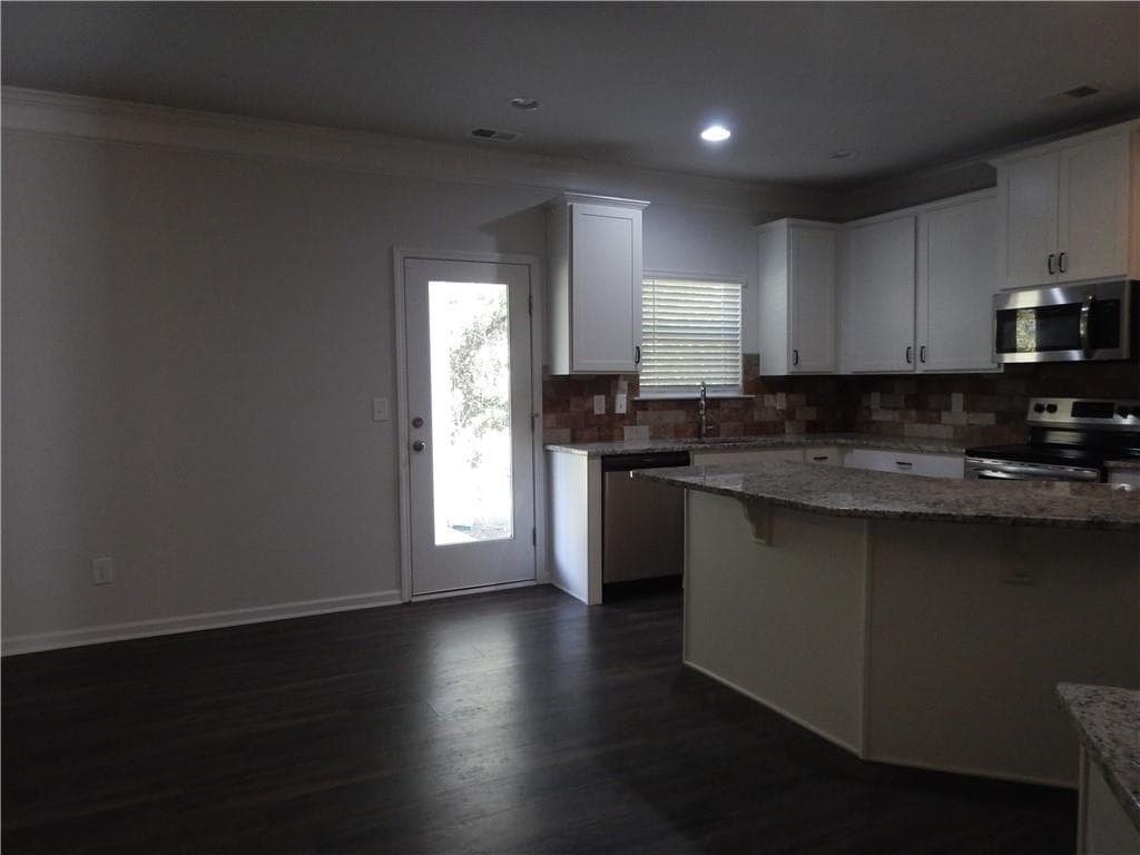 4 bedroom, 3 bathroom, 2,288 sq ft single family residence for rent at 720 Country Ridge Drive, Hoschton, GA 30548 for $2,225 a month — photo 7