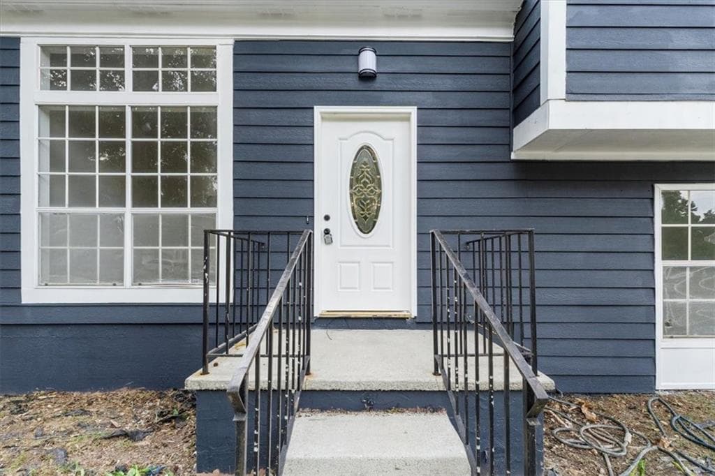 4 bedroom, 3 bathroom, 1,750 sq ft single family residence for sale at 6653 Eastbriar Drive, Lithonia, GA 30058 — photo 7
