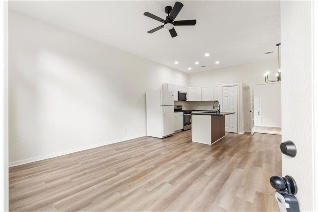 4 bedroom, 3 bathroom, 1,750 sq ft single family residence for sale at 6653 Eastbriar Drive, Lithonia, GA 30058 — photo 8