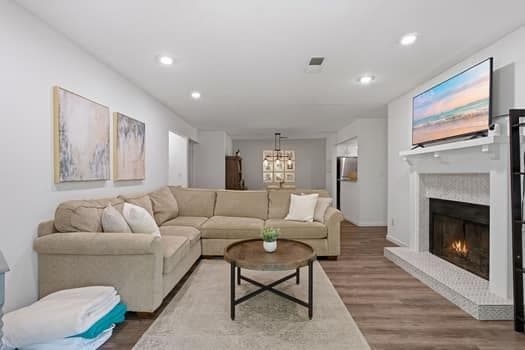 2 bedroom, 2 bathroom, 1,166 sq ft condominium for sale at 2698 Suwanee Way, Marietta, GA 30067 — photo 5