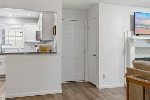 2 bedroom, 2 bathroom, 1,166 sq ft condominium for sale at 2698 Suwanee Way, Marietta, GA 30067 — photo 9