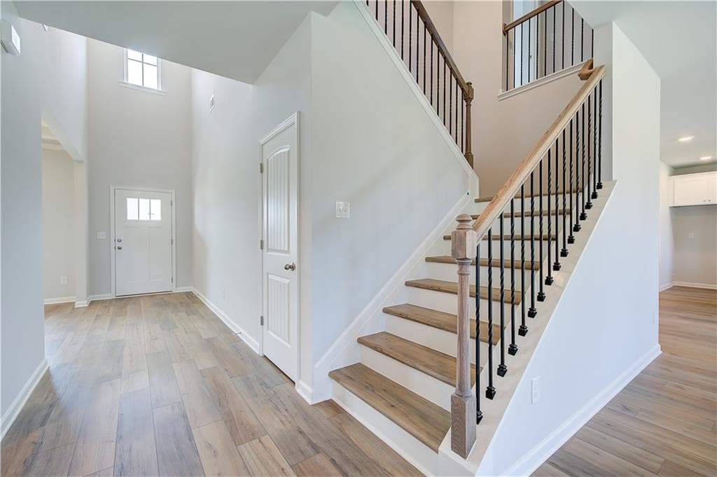 5 bedroom, 3 bathroom, 3,148 sq ft single family residence under contract at 2566 Cadenza Circle, Dacula, GA 30019 — photo 7