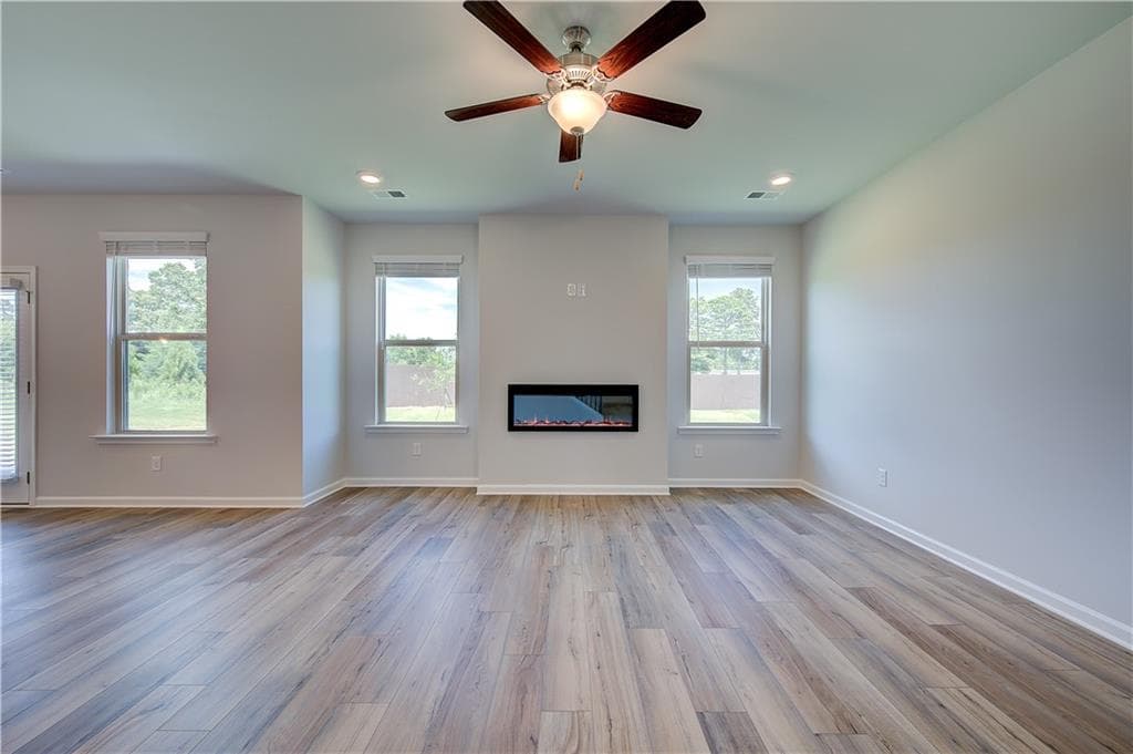 5 bedroom, 3 bathroom, 3,148 sq ft single family residence under contract at 2566 Cadenza Circle, Dacula, GA 30019 — photo 10