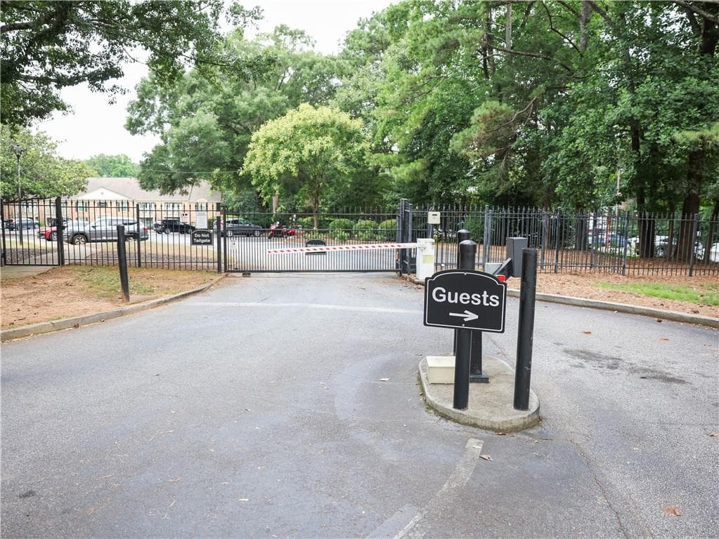 1 bedroom, 1 bathroom, 756 sq ft condominium for sale at 3650 Ashford Dunwoody Road 625, Atlanta, GA 30319 — photo 7