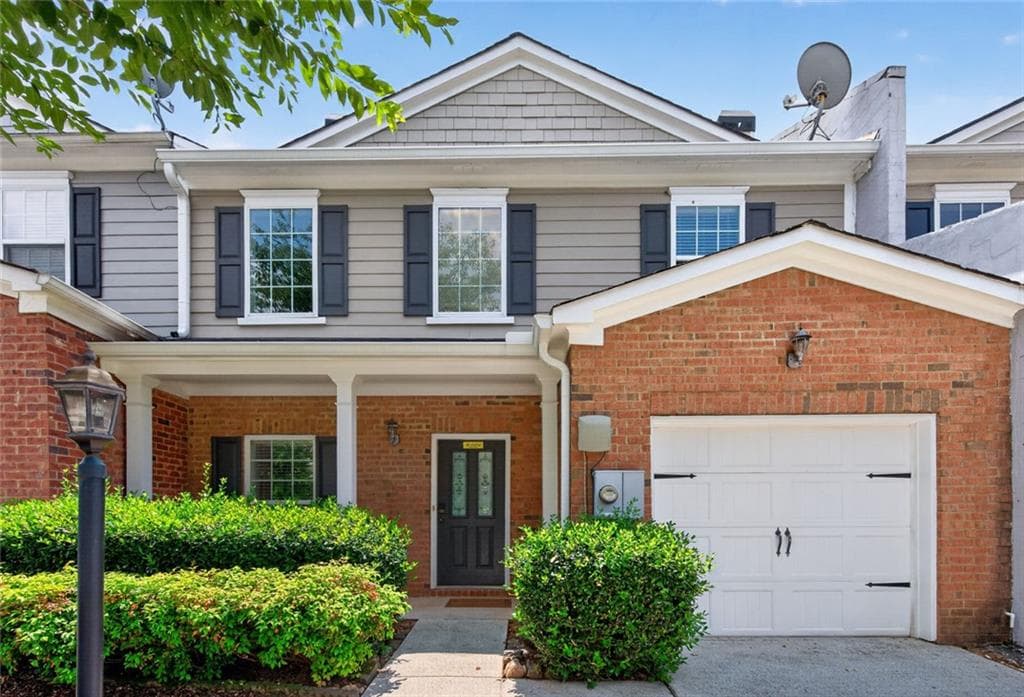 3 bedroom, 3 bathroom, 1,797 sq ft townhouse for sale at 4319 Buford Valley Way, Buford, GA 30518 — photo 2