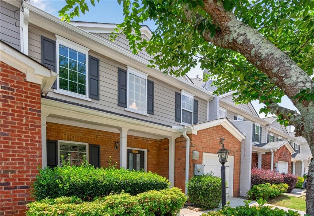 3 bedroom, 3 bathroom, 1,797 sq ft townhouse for sale at 4319 Buford Valley Way, Buford, GA 30518 — photo 5