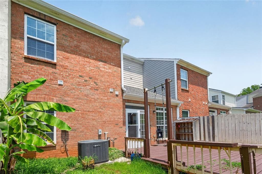3 bedroom, 3 bathroom, 1,797 sq ft townhouse for sale at 4319 Buford Valley Way, Buford, GA 30518 — photo 7