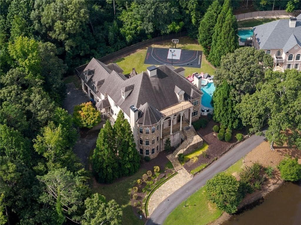 6 bedroom, 8 bathroom, 10,575 sq ft single family residence for sale at 11140 W. Road, Roswell, GA 30075 — photo 2