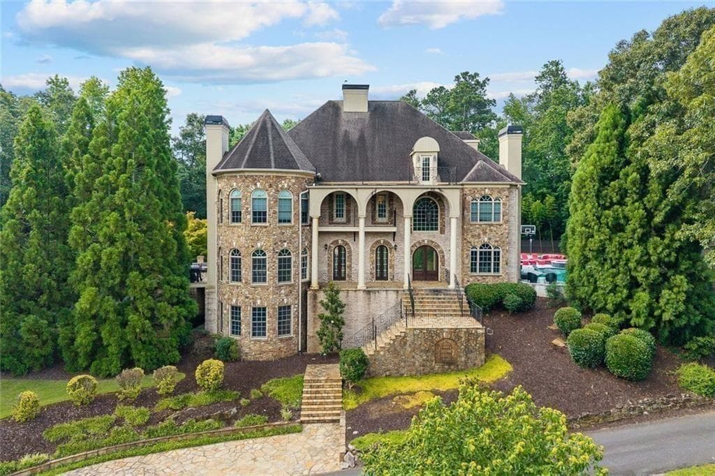 6 bedroom, 8 bathroom, 10,575 sq ft single family residence for sale at 11140 W. Road, Roswell, GA 30075 — photo 3