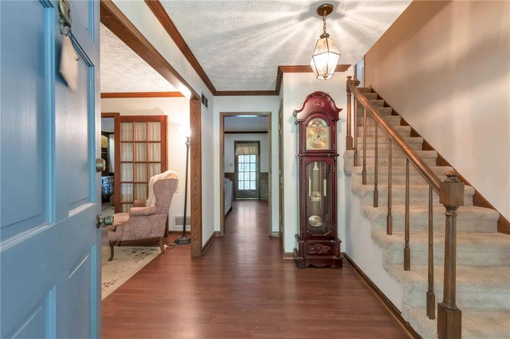 5 bedroom, 3 bathroom, 3,821 sq ft single family residence for sale at 385 Summerfield Drive, Alpharetta, GA 30022 — photo 10