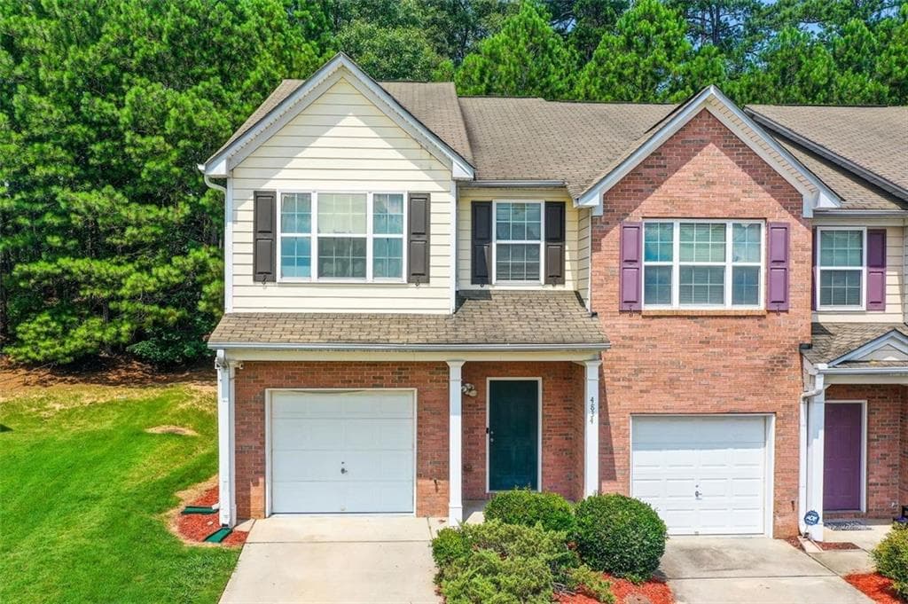 3 bedroom, 3 bathroom, 1,478 sq ft townhouse sold at 4834 W Park Circle, Atlanta, GA 30349