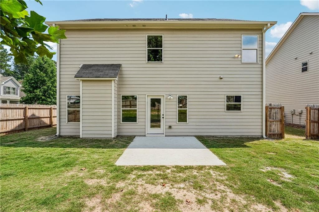 4 bedroom, 4 bathroom, 1,985 sq ft single family residence under contract at 1151 Glenwyck Drive, Braselton, GA 30517 — photo 5