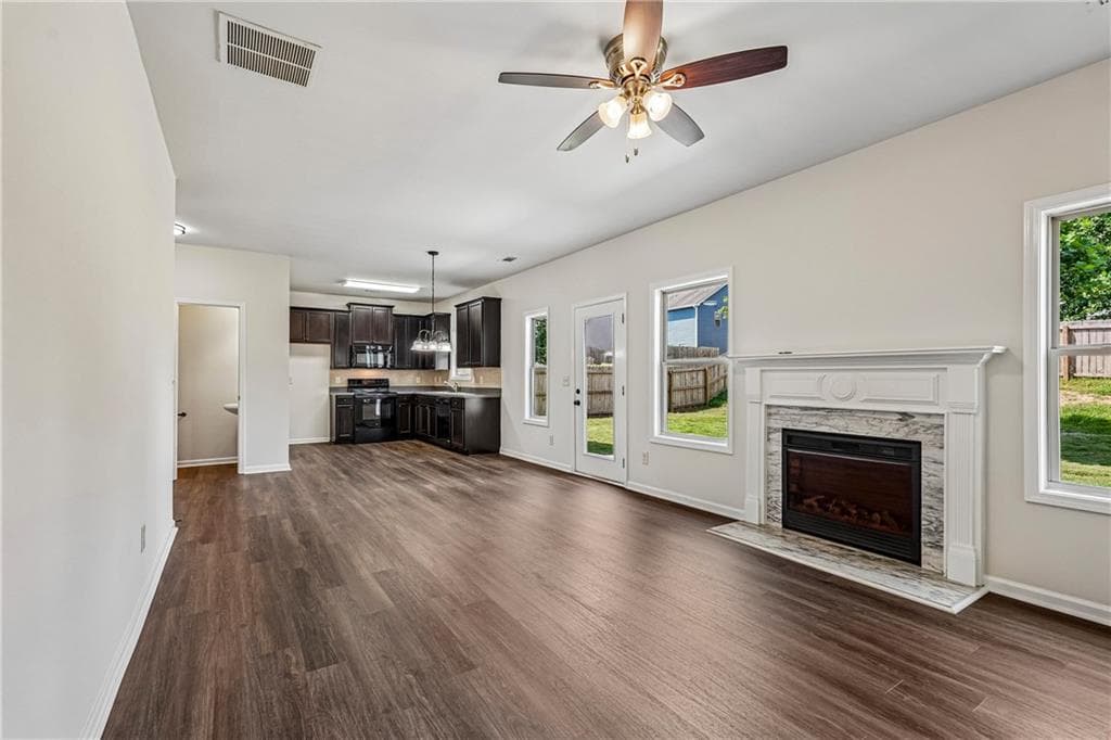 4 bedroom, 4 bathroom, 1,985 sq ft single family residence under contract at 1151 Glenwyck Drive, Braselton, GA 30517 — photo 9
