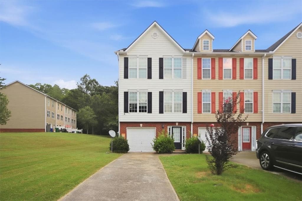 3 bedroom, 3 bathroom, 2,049 sq ft townhouse under contract at 1706 Redan, Lithonia, GA 30058