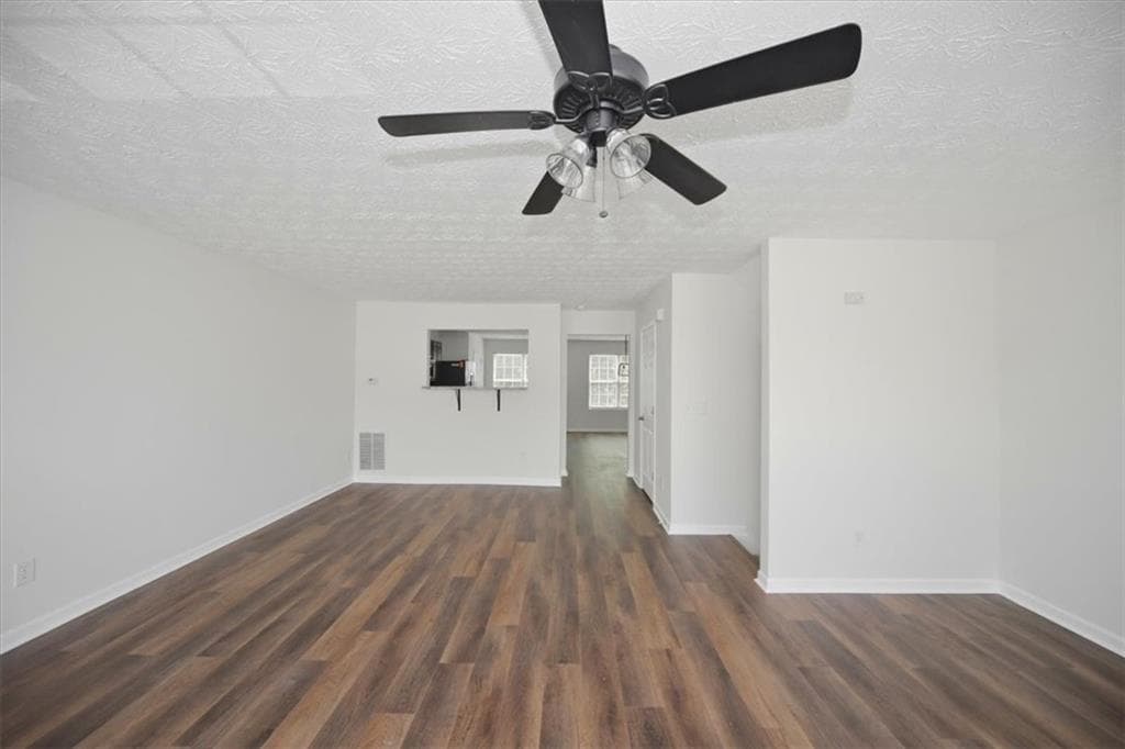 3 bedroom, 3 bathroom, 2,049 sq ft townhouse under contract at 1706 Redan, Lithonia, GA 30058 — photo 9
