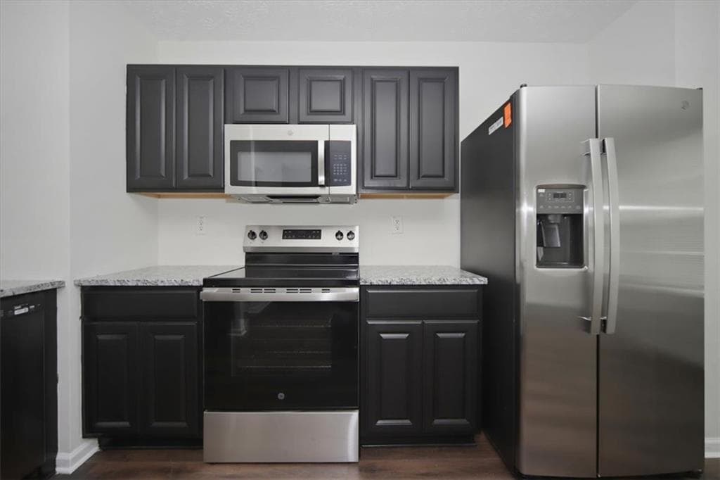 3 bedroom, 3 bathroom, 2,049 sq ft townhouse under contract at 1706 Redan, Lithonia, GA 30058 — photo 6