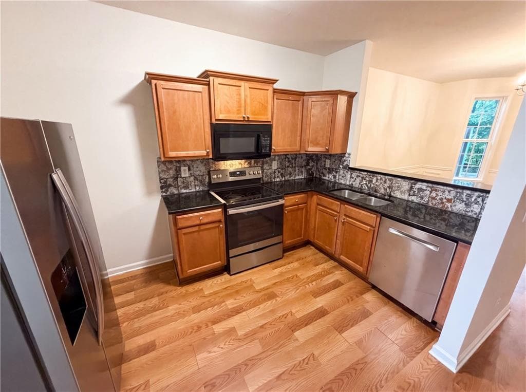 3 bedroom, 3 bathroom, 1,574 sq ft townhouse for sale at 2111 Ferentz Trace, Norcross, GA 30071 — photo 6