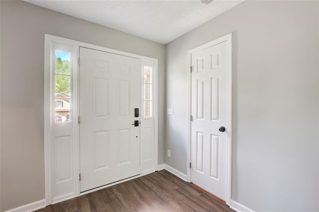 4 bedroom, 3 bathroom, 2,152 sq ft single family residence for sale at 4110 Ridgebrook Bend, Cumming, GA 30028 — photo 8