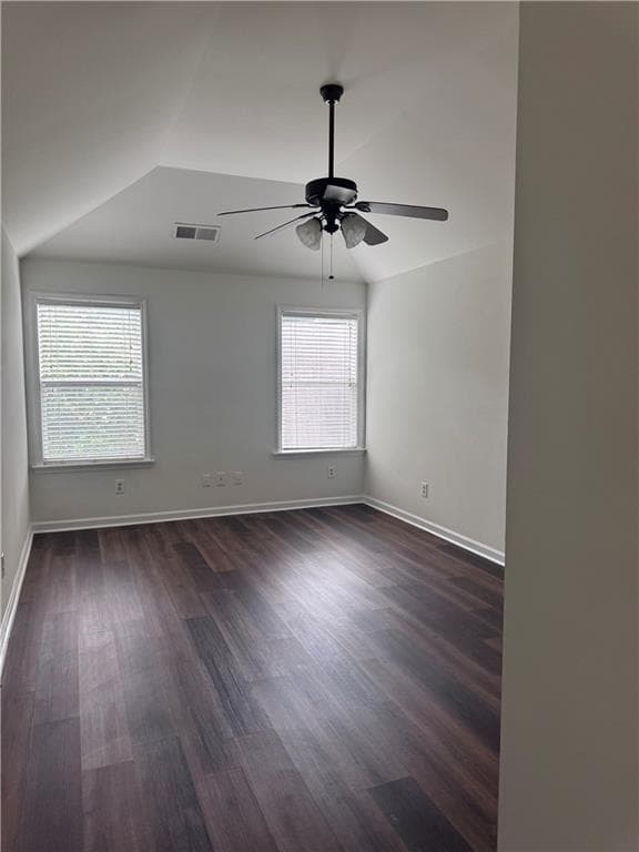 6 bedroom, 4 bathroom, 2,700 sq ft single family residence for rent at 10840 Willow Meadow Circle, Alpharetta, GA 30022 for $3,500 a month — photo 2