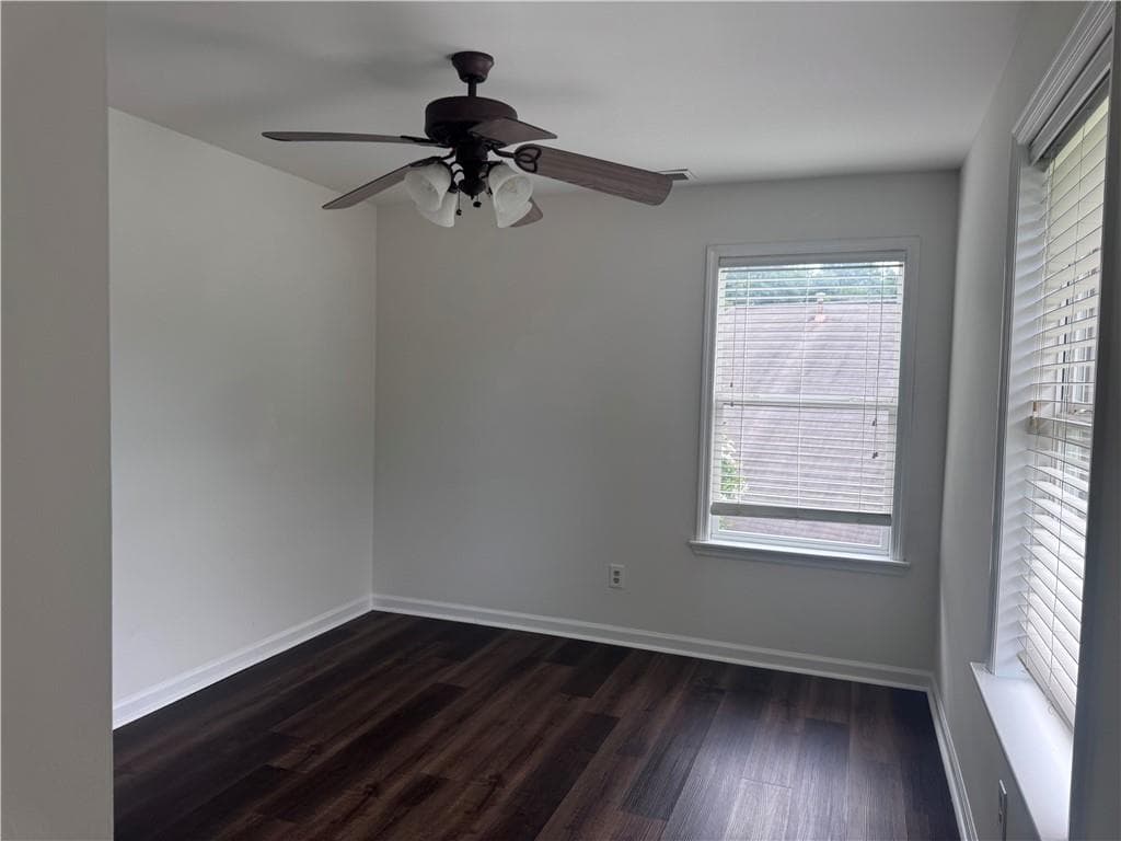 6 bedroom, 4 bathroom, 2,700 sq ft single family residence for rent at 10840 Willow Meadow Circle, Alpharetta, GA 30022 for $3,500 a month — photo 5