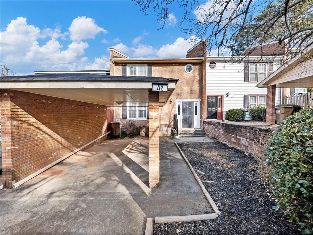 2 bedroom, 3 bathroom, 1,380 sq ft townhouse for rent at 6500 Gaines Ferry Road 32248811, Flowery Branch, GA 30542 for $1,750 a month — photo 1 of 39