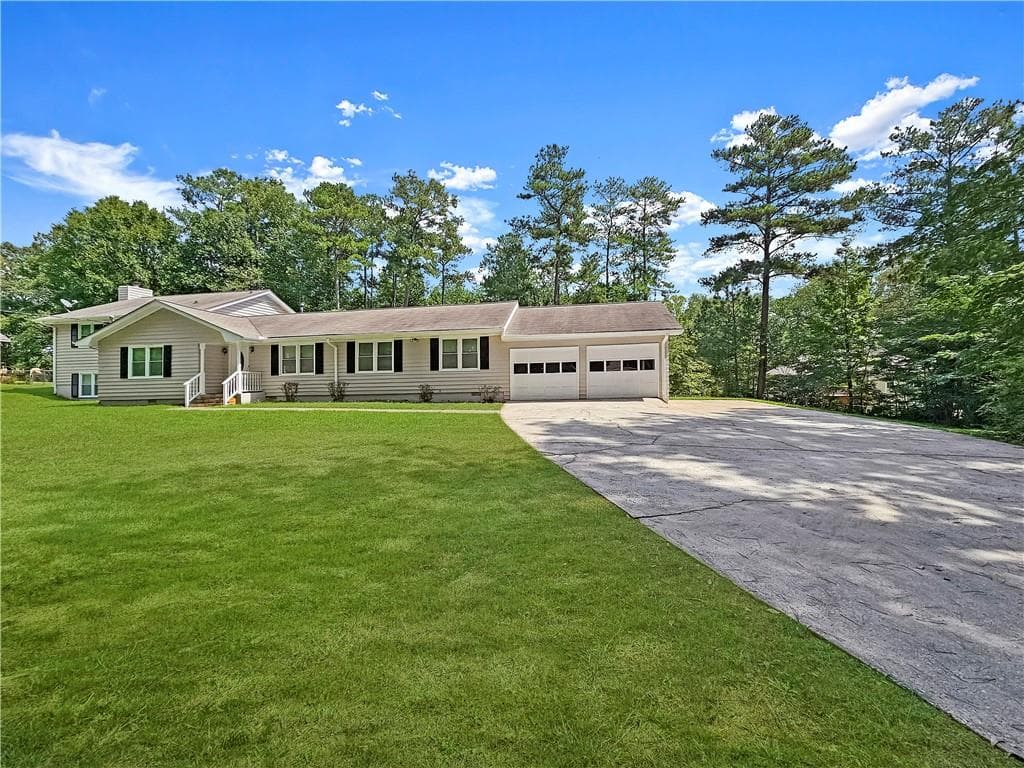 4 bedroom, 4 bathroom, 3,774 sq ft single family residence for rent at 5949 James Road, Austell, GA 30168 for $2,200 a month — photo 2