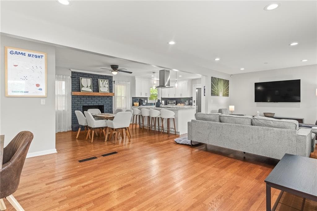 4 bedroom, 3 bathroom, 2,260 sq ft single family residence for rent at 262 Church Road, Marietta, GA 30060 for $4,000 a month — photo 6