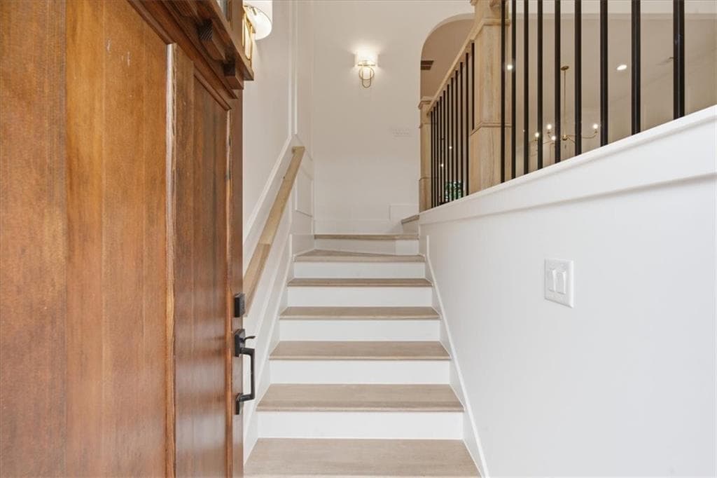 4 bedroom, 4 bathroom, 2,624 sq ft townhouse for rent at 333 Sugarview Road, Buford, GA 30518 for $4,000 a month — photo 3