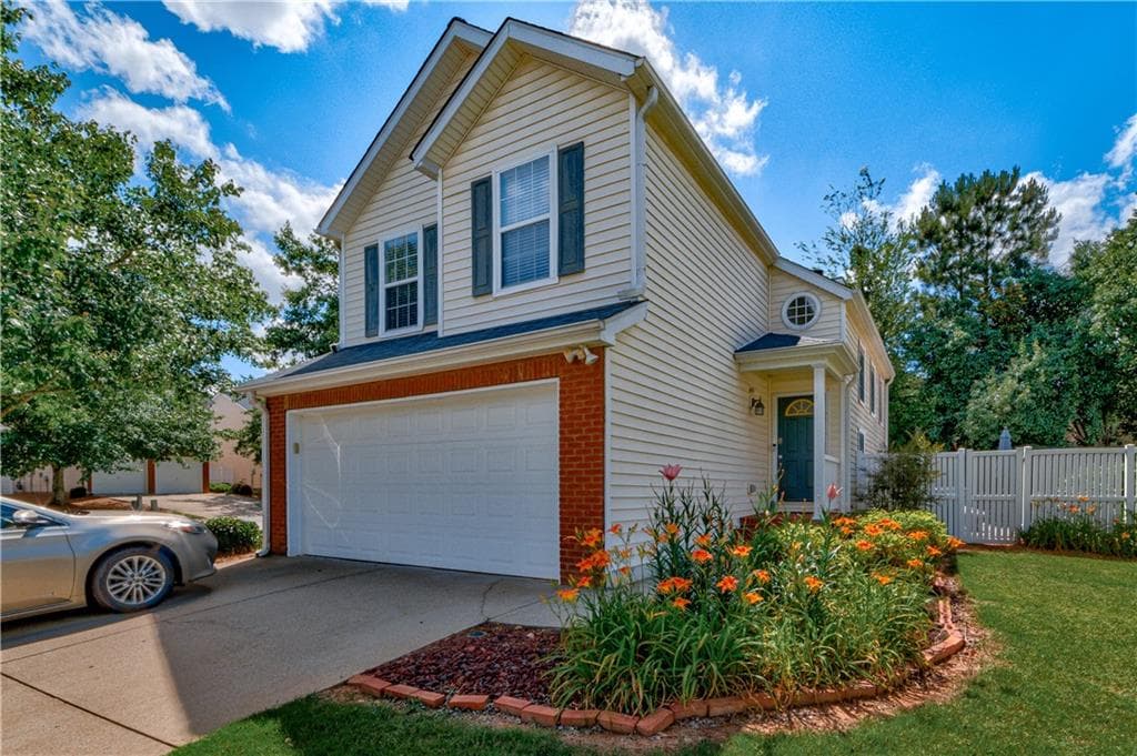 3 bedroom, 3 bathroom, 1,458 sq ft single family residence for rent at 13226 Aventide Lane, Alpharetta, GA 30004 for $2,500 a month — photo 1 of 38