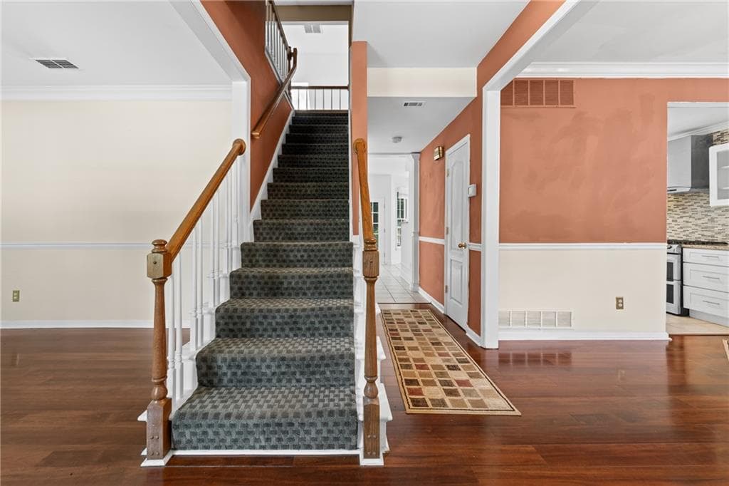 4 bedroom, 3 bathroom, 2,310 sq ft single family residence for sale at 4056 Watkins Glen Drive, Woodstock, GA 30189 — photo 8
