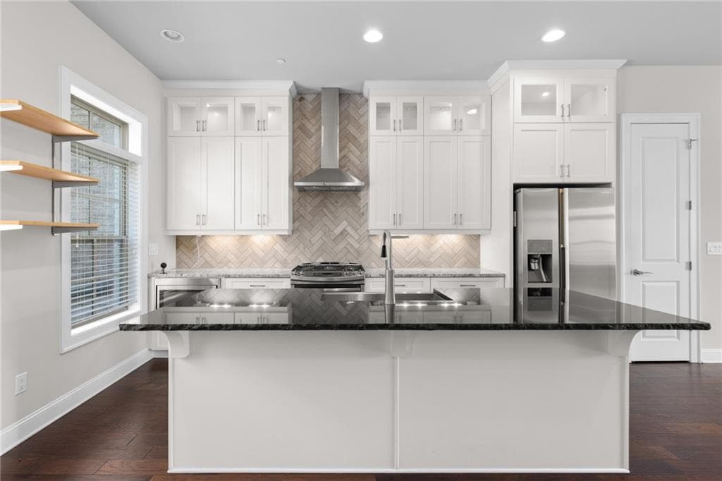 3 bedroom, 4 bathroom, 2,237 sq ft townhouse for sale at 4147 Township Parkway, Atlanta, GA 30342 — photo 5
