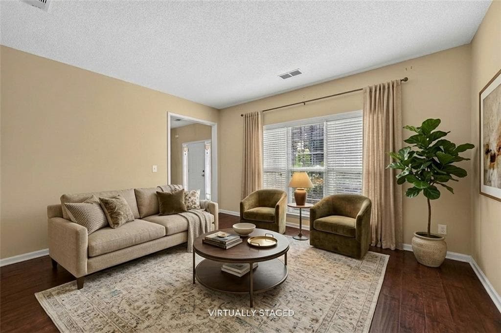 4 bedroom, 3 bathroom, 2,284 sq ft single family residence for sale at 11675 Crossington Road, Johns Creek, GA 30005 — photo 3