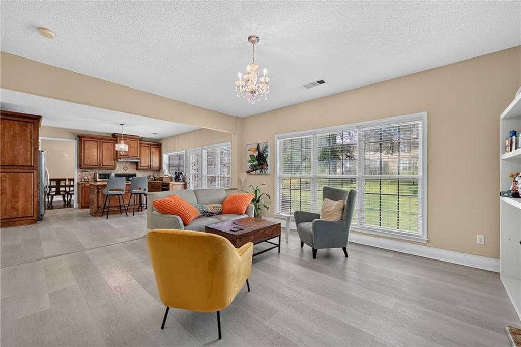 4 bedroom, 3 bathroom, 2,284 sq ft single family residence for sale at 11675 Crossington Road, Johns Creek, GA 30005 — photo 9