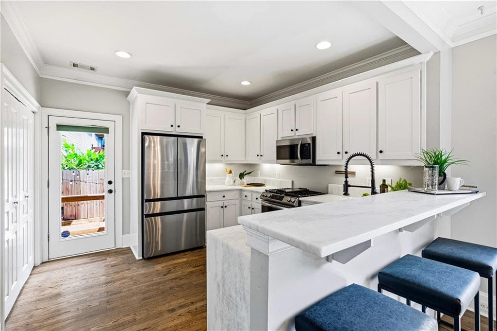 3 bedroom, 2 bathroom, 1,859 sq ft single family residence for sale at 804 Fulton Terrace, Atlanta, GA 30316 — photo 8
