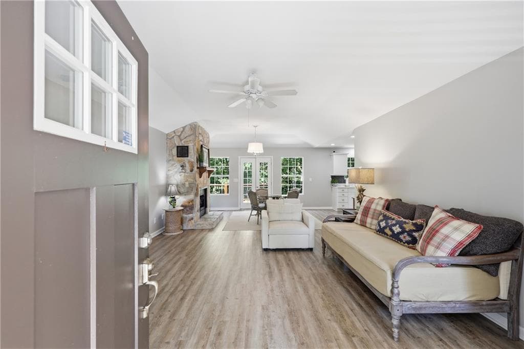3 bedroom, 3 bathroom, 1,710 sq ft single family residence for sale at 3150 Edgewater Drive, Gainesville, GA 30501 — photo 10