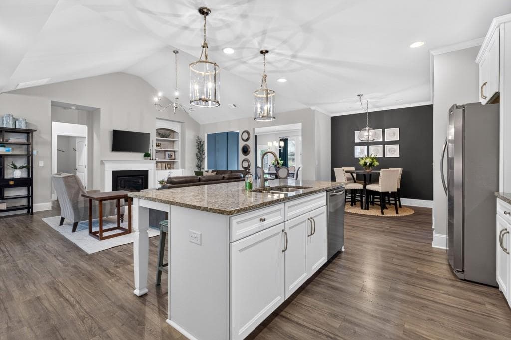 4 bedroom, 2 bathroom, 2,651 sq ft single family residence for sale at 6250 Privet Way, Cumming, GA 30028 — photo 8