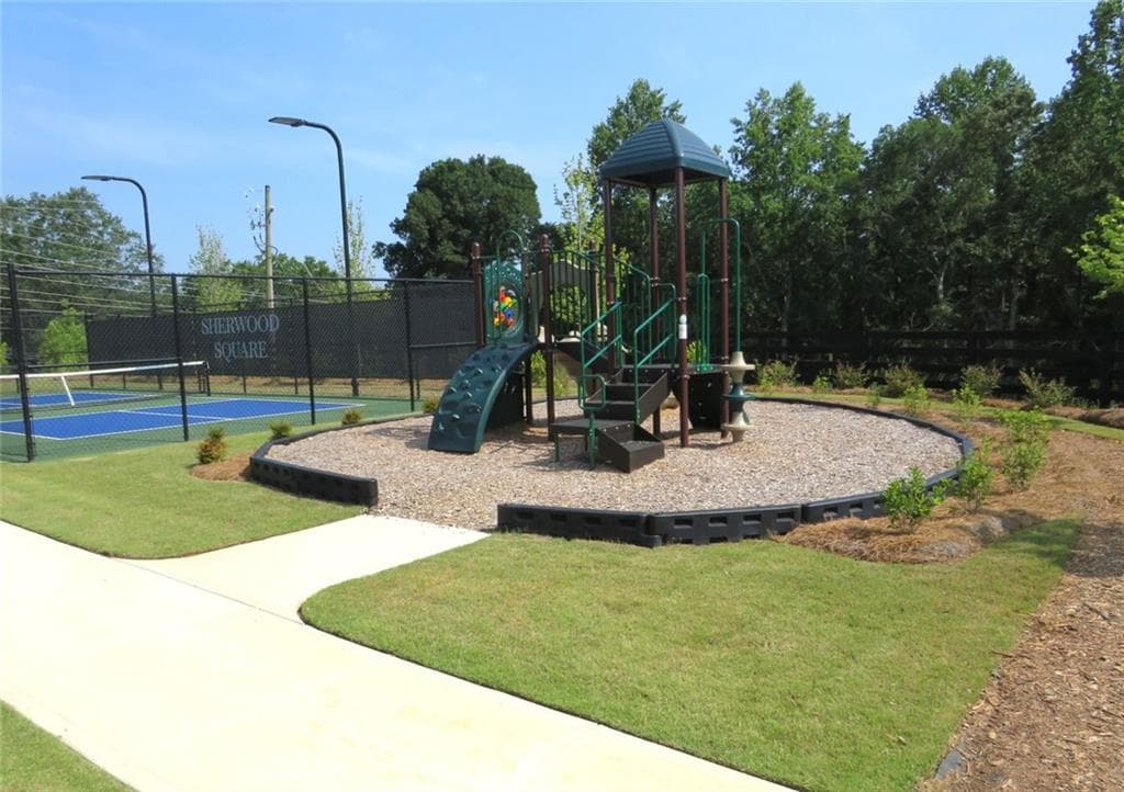 3 bedroom, 3 bathroom, 1,842 sq ft townhouse for rent at 7417 Quinn Place, Flowery Branch, GA 30542 for $2,150 a month — photo 6