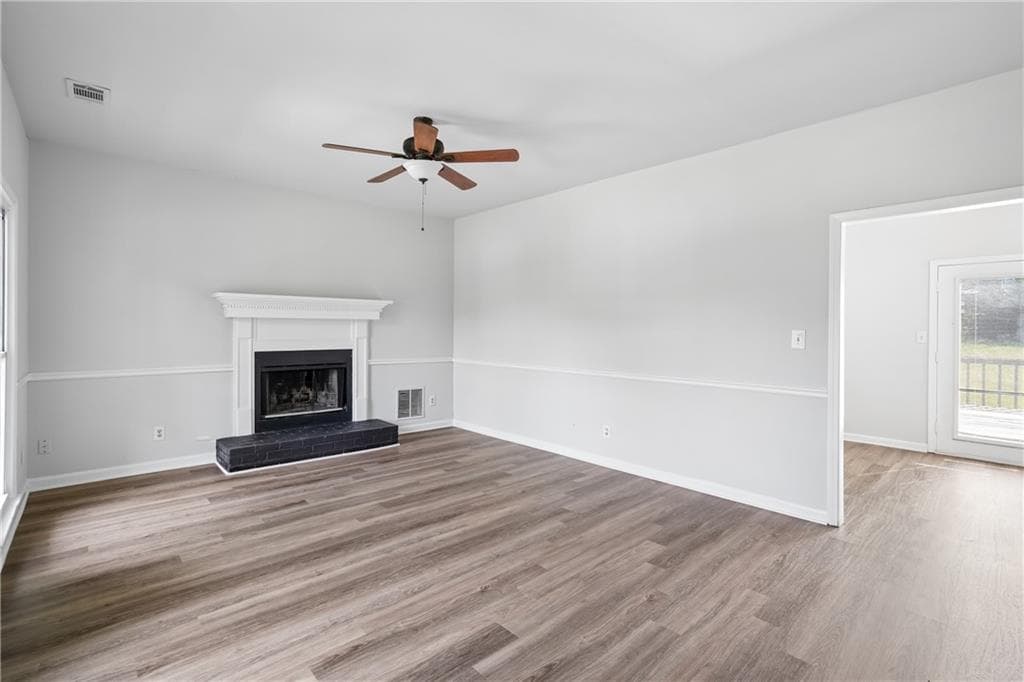 3 bedroom, 2 bathroom, 2,215 sq ft single family residence under contract at 2 Sumer Lane, Douglasville, GA 30134 — photo 3