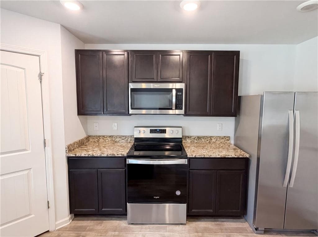 4 bedroom, 4 bathroom, 2,520 sq ft single family residence for sale at 1300 Mills Cove Drive, Covington, GA 30016 — photo 8