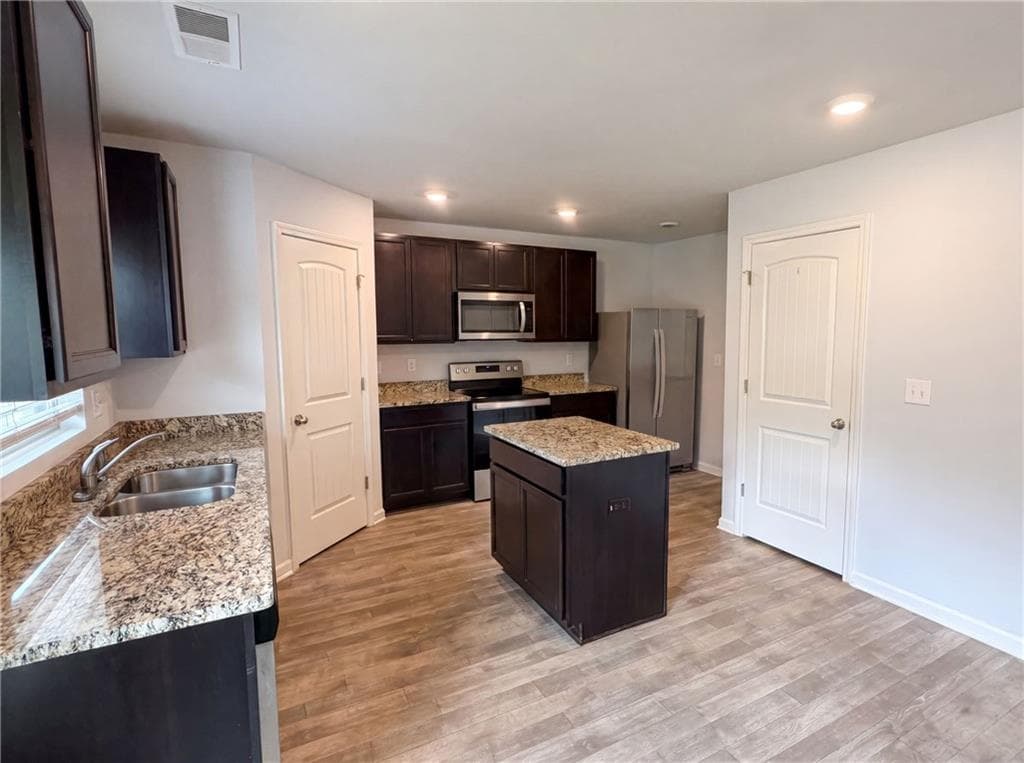 4 bedroom, 4 bathroom, 2,520 sq ft single family residence for sale at 1300 Mills Cove Drive, Covington, GA 30016 — photo 10