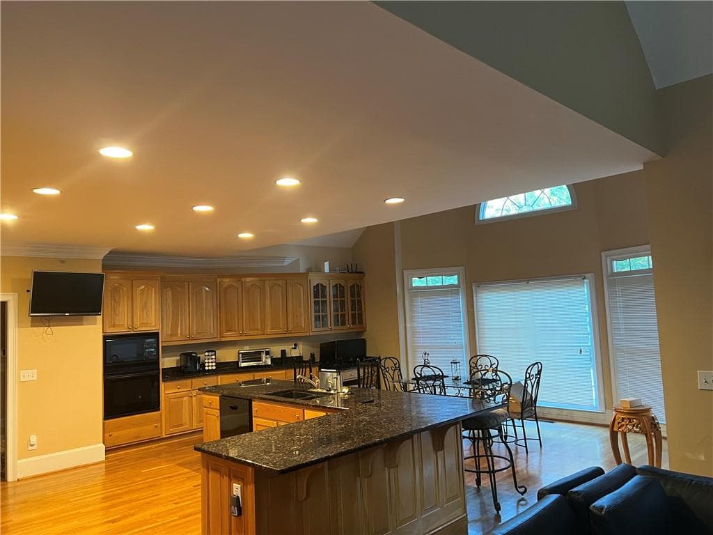 6 bedroom, 8 bathroom, 7,274 sq ft single family residence for sale at 2385 Hopewell Plantation Drive, Alpharetta, GA 30004 — photo 10