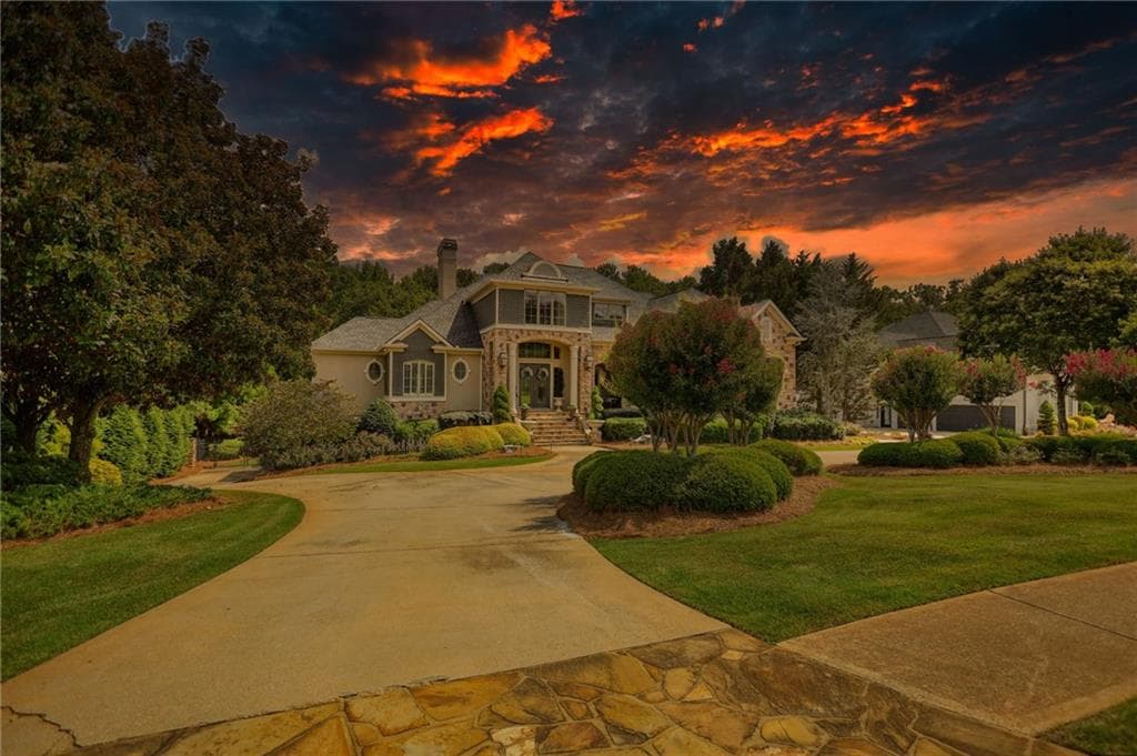 6 bedroom, 6 bathroom, 7,000 sq ft single family residence under contract at 1007 Legacy Hills Drive, Mcdonough, GA 30253 — photo 8