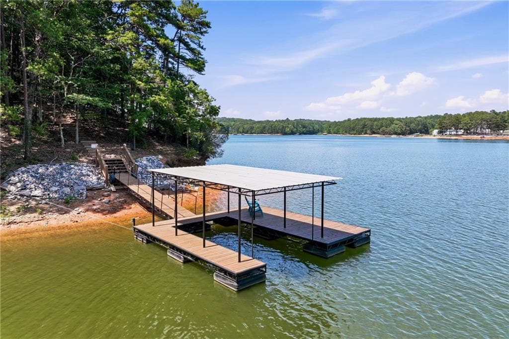 3 bedroom, 3 bathroom, 1,710 sq ft single family residence for sale at 3150 Edgewater Drive, Gainesville, GA 30501 — photo 3
