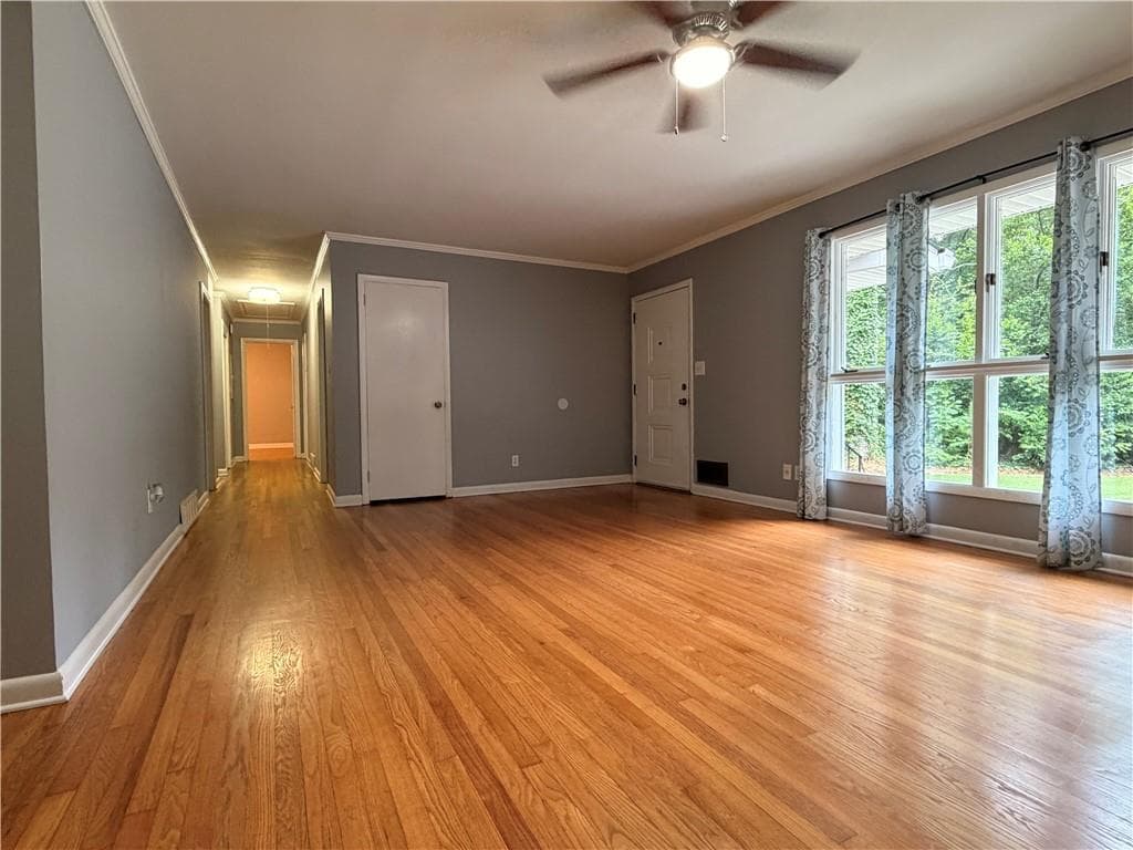 3 bedroom, 2 bathroom, 1,774 sq ft single family residence for sale at 3284 Embry Circle, Atlanta, GA 30341 — photo 10