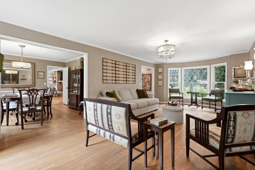 4 bedroom, 3 bathroom, 2,740 sq ft single family residence under contract at 1722 Kellogg Springs Drive, Atlanta, GA 30338 — photo 7