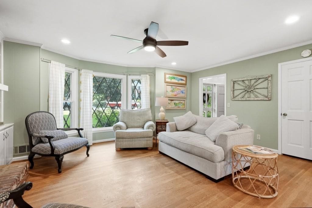 4 bedroom, 3 bathroom, 2,740 sq ft single family residence under contract at 1722 Kellogg Springs Drive, Atlanta, GA 30338 — photo 10