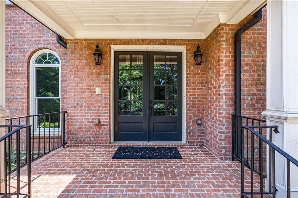 4 bedroom, 5 bathroom, 5,105 sq ft single family residence under contract at 2115 Tee Drive, Braselton, GA 30517 — photo 6