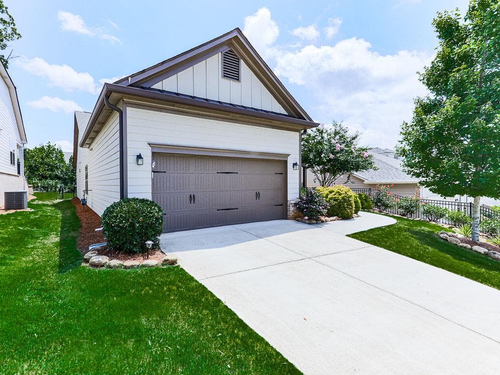 3 bedroom, 2 bathroom, 2,276 sq ft single family residence under contract at 511 Laurel Grove, Canton, GA 30114 — photo 4